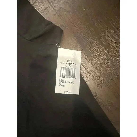 Nwt Universal Studios Hollywood -HHN 2023 - Haunted Houses - T-Shirt b19 - Picture 3 of 4